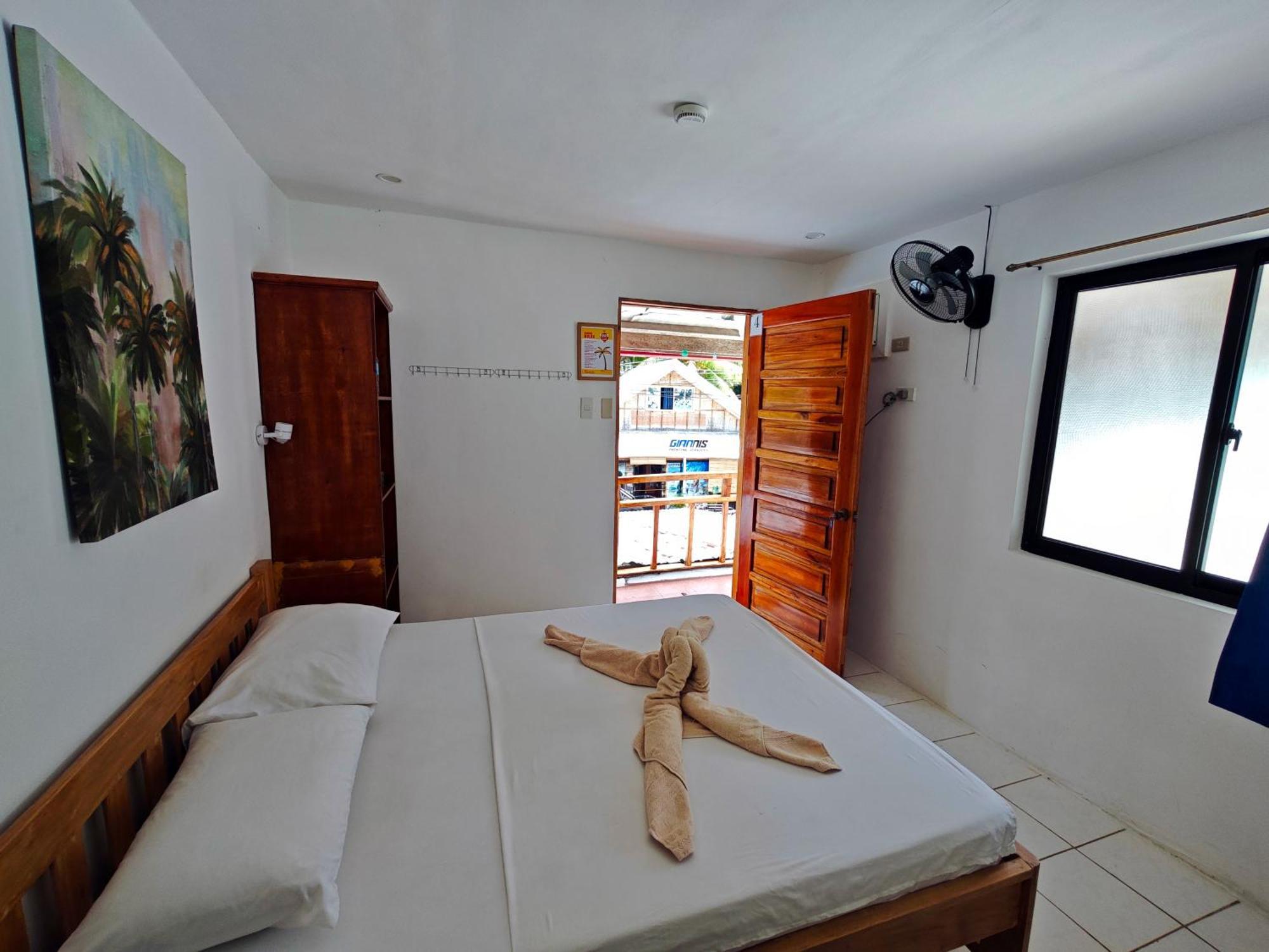 Room-Cola Inn Siquijor Dış mekan fotoğraf