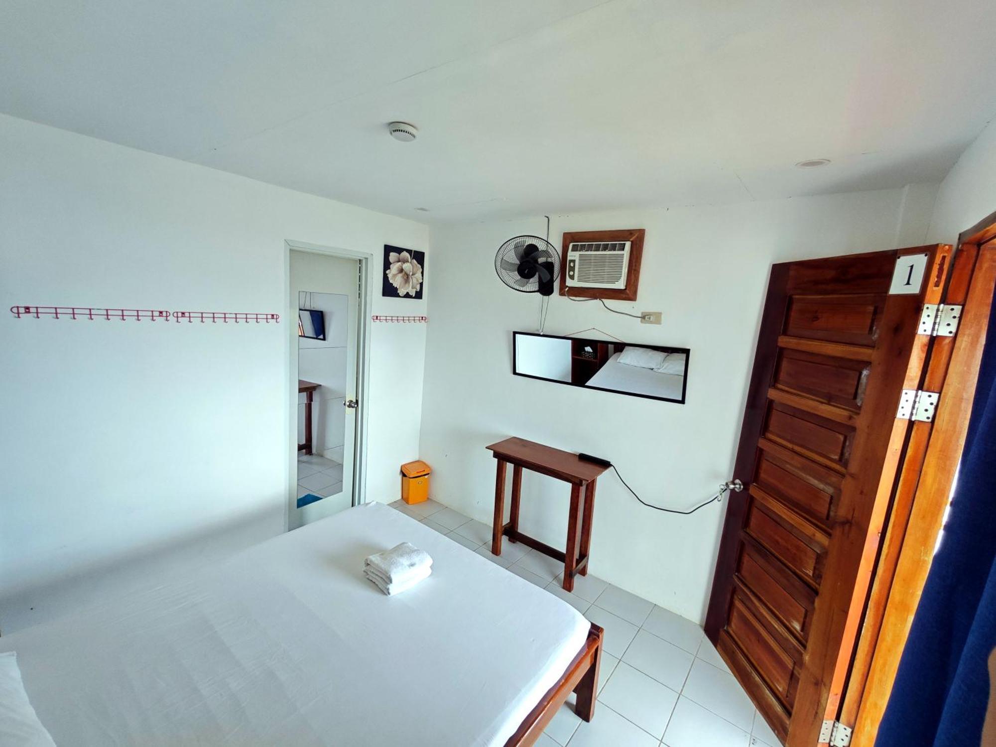 Room-Cola Inn Siquijor Dış mekan fotoğraf